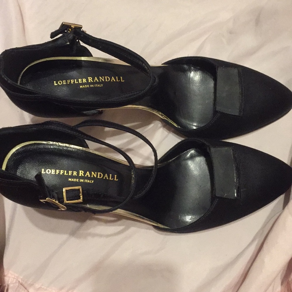 BEAUTIFUL SATIN AND LEATHER HEELS 👠